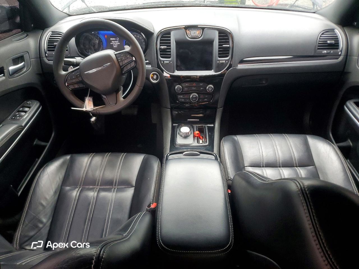Chrysler 300 2023