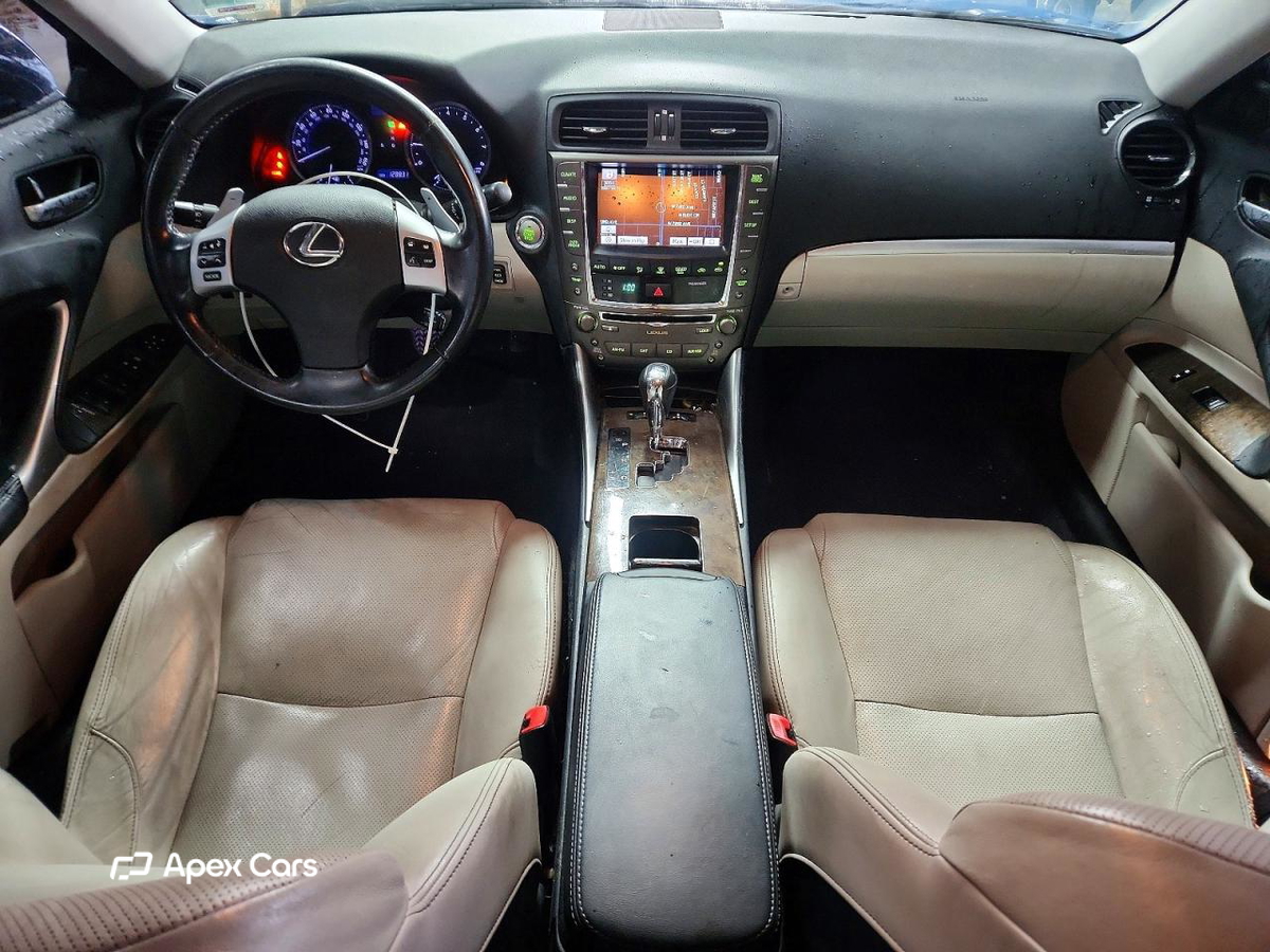 Lexus IS 2011