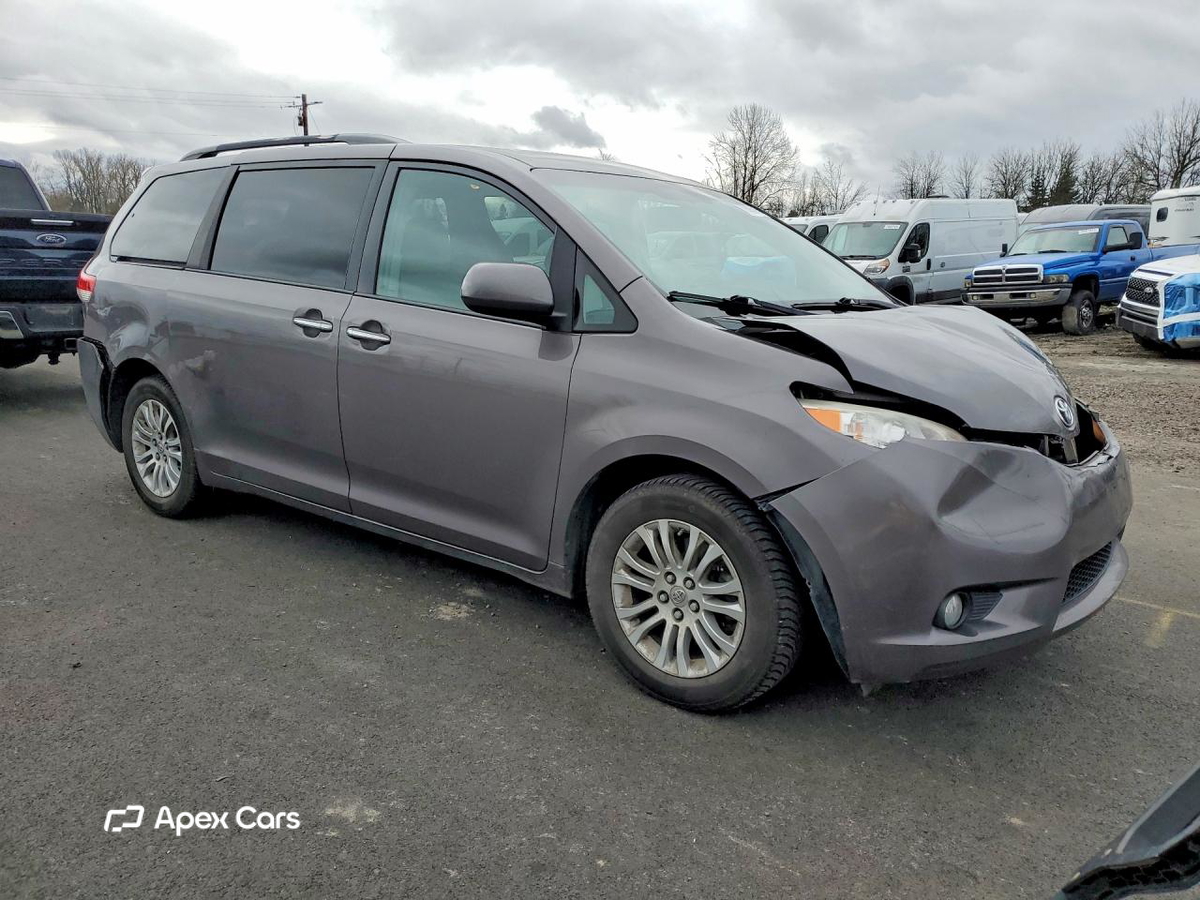 Toyota Sienna 2012