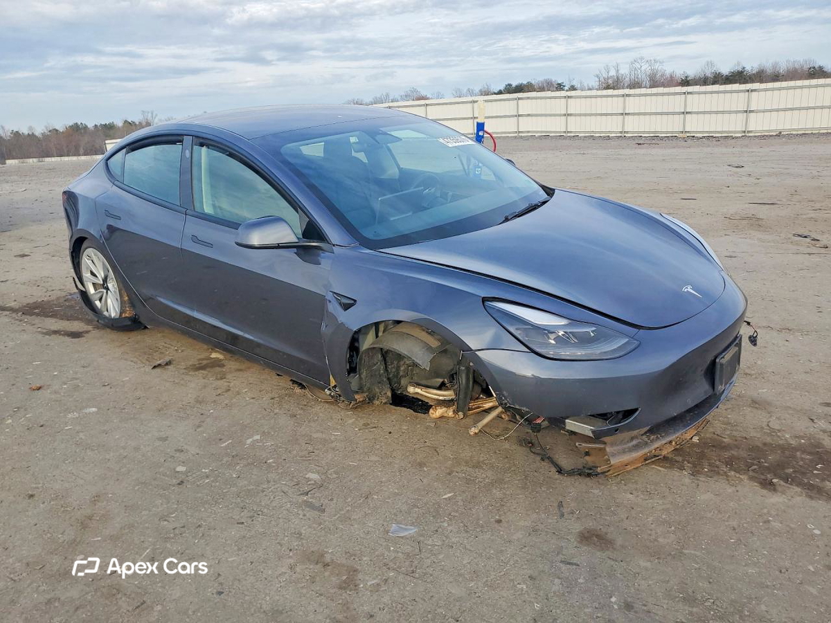 Tesla Model 3 2022