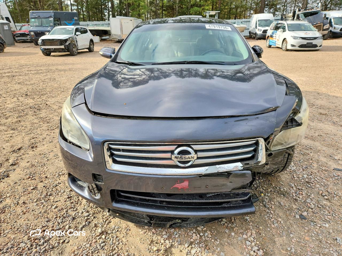 Nissan Maxima 2012