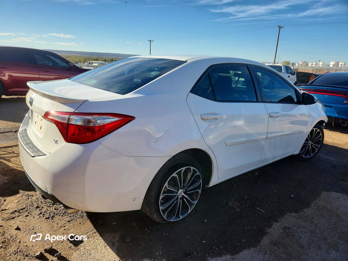 Toyota Corolla 2015