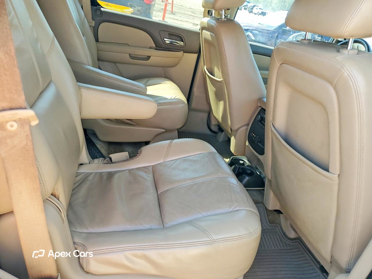 Chevrolet Tahoe 2011