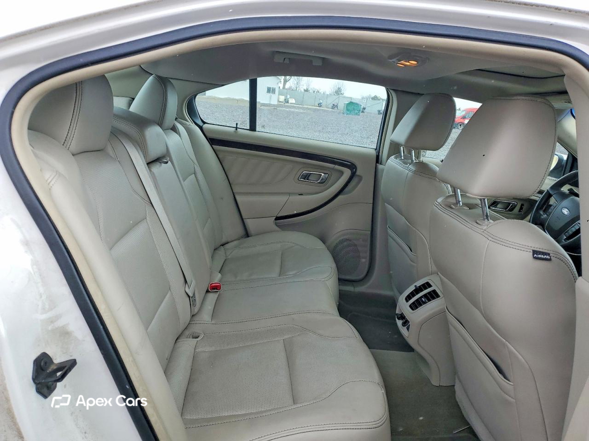 Ford Taurus 2011