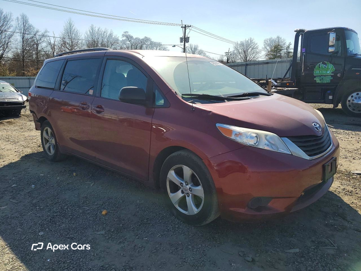 Toyota Sienna 2011