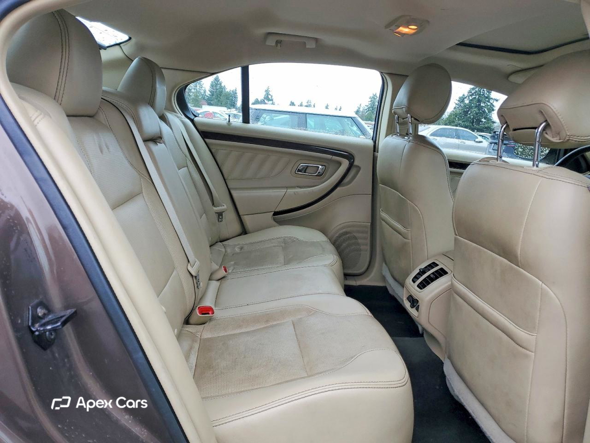 Ford Taurus 2015