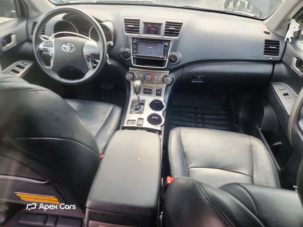 Toyota  2013
