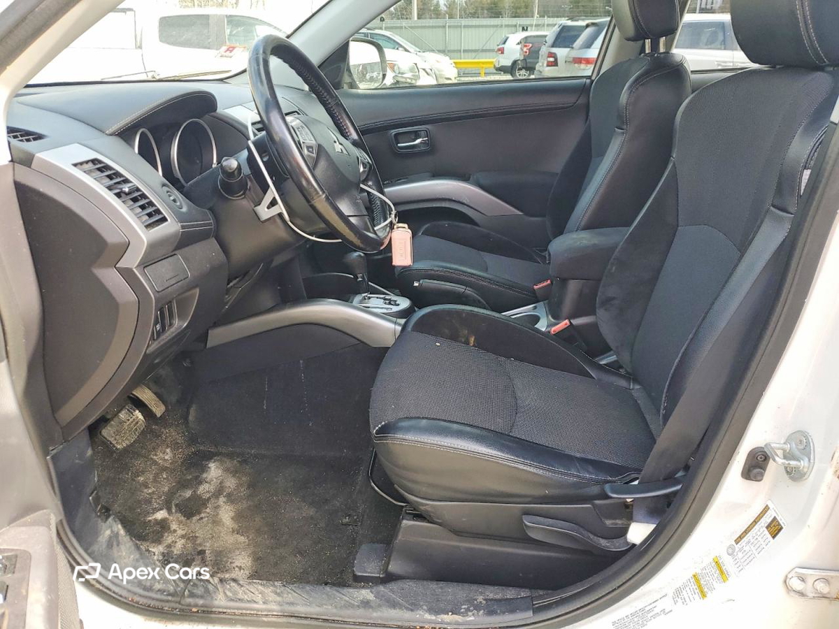 Mitsubishi Outlander 2010