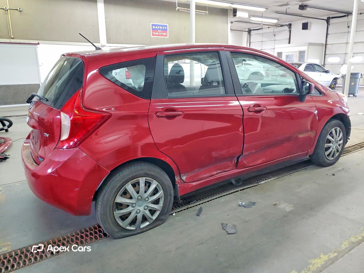 Nissan Versa 2015