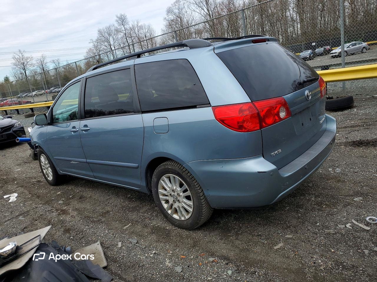 Toyota Sienna 2010