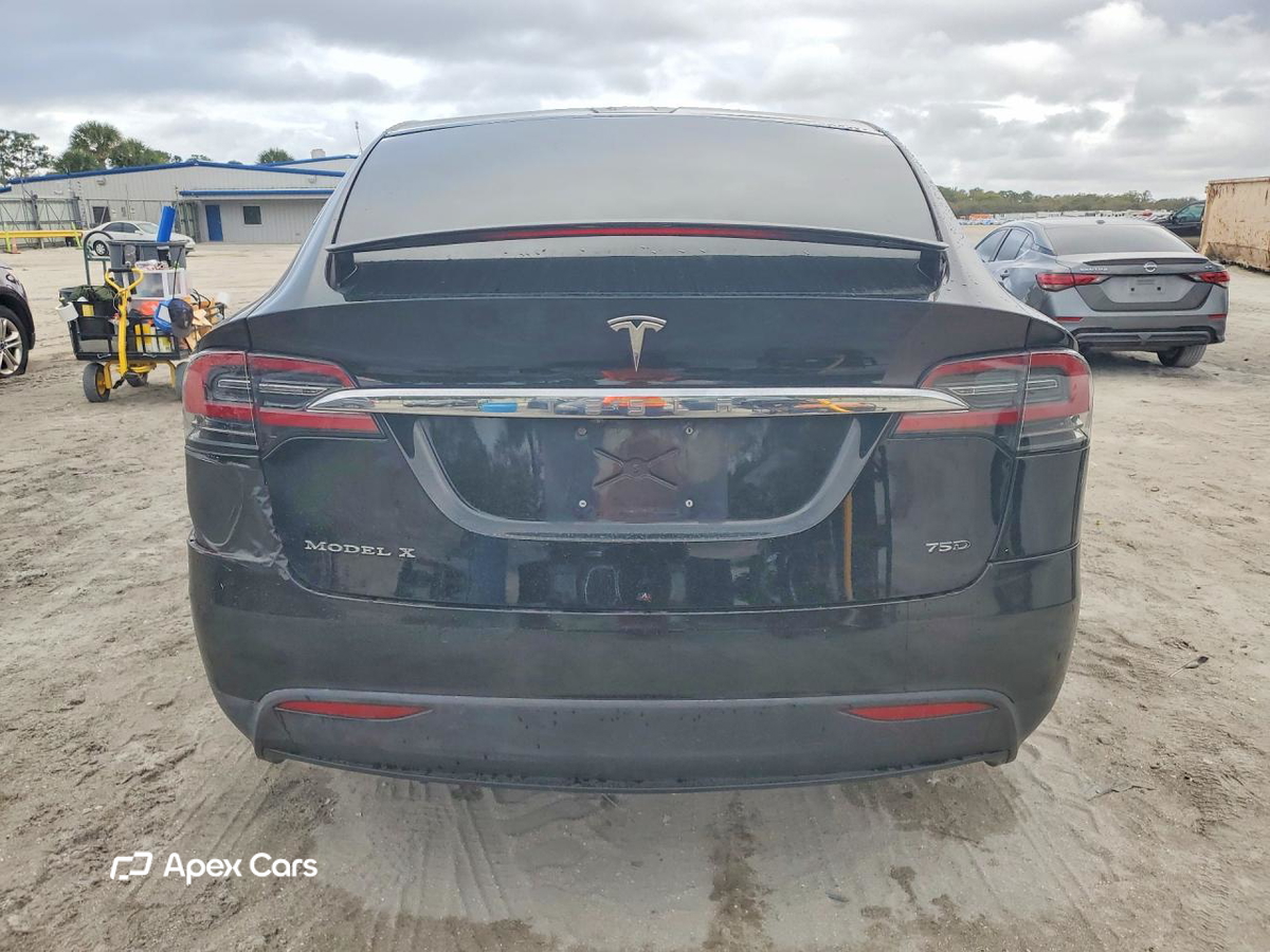 Tesla Model X 2018