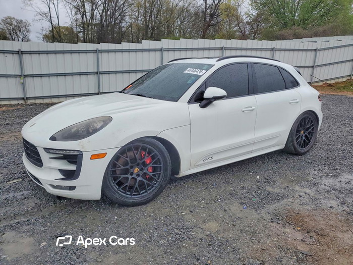 2017 Porsche Macan - Image 1 of 5