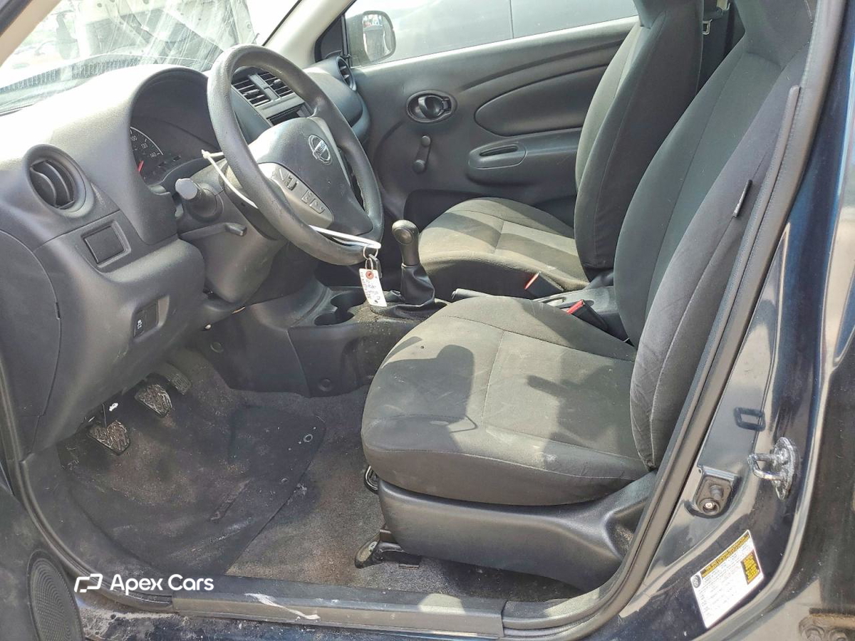 Nissan Versa 2015