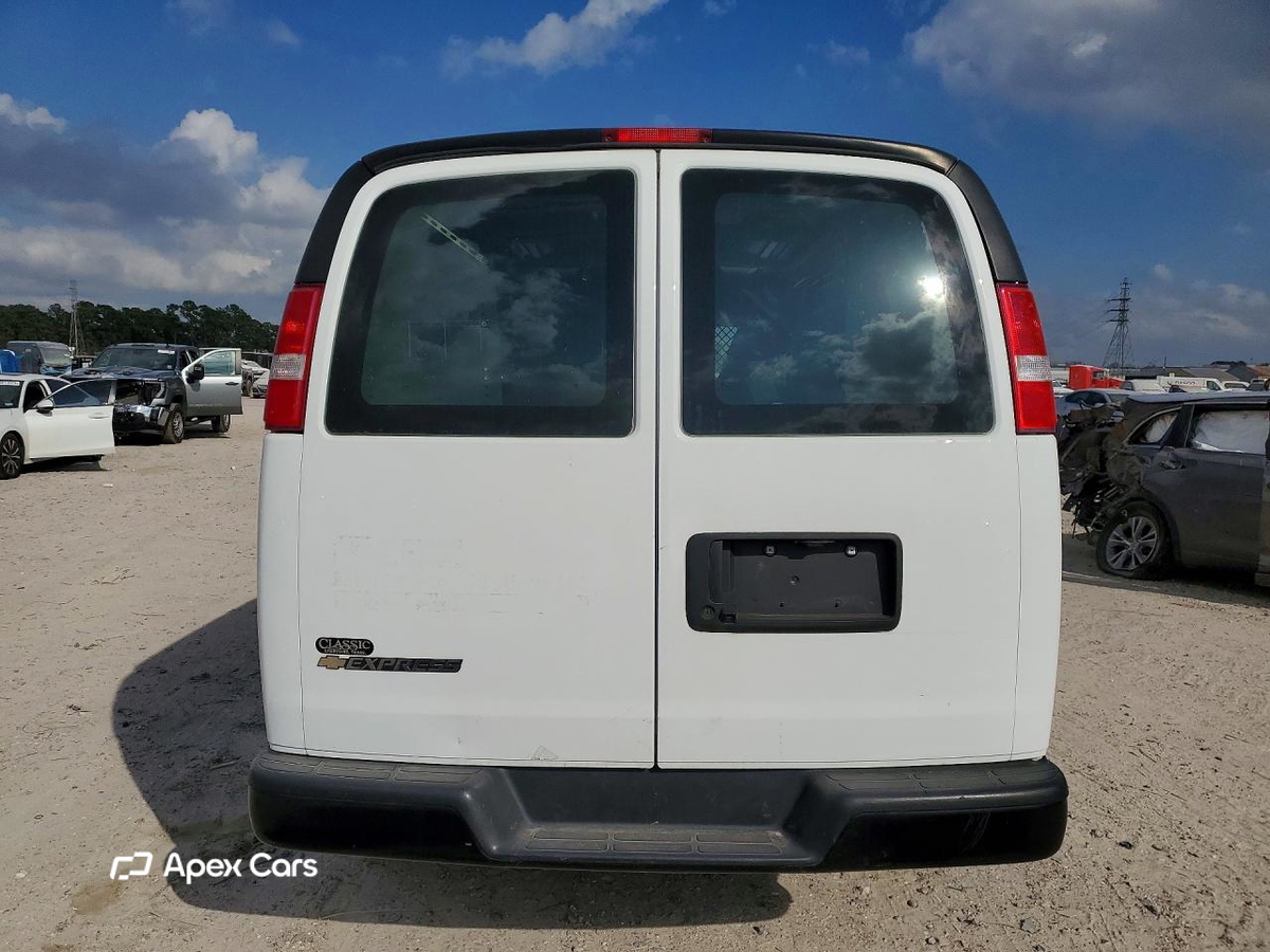 Chevrolet Express 2023