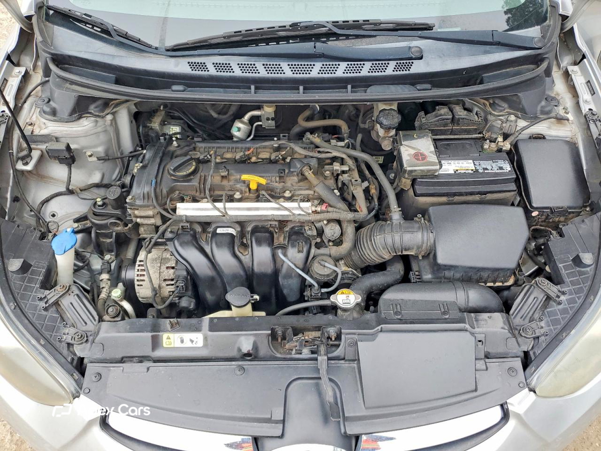 Hyundai Elantra 2013