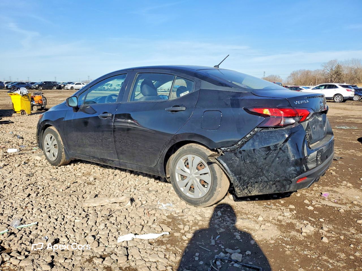 Nissan Versa 2021