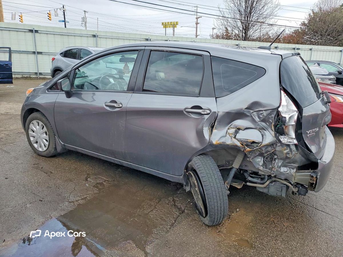 Nissan Versa 2016