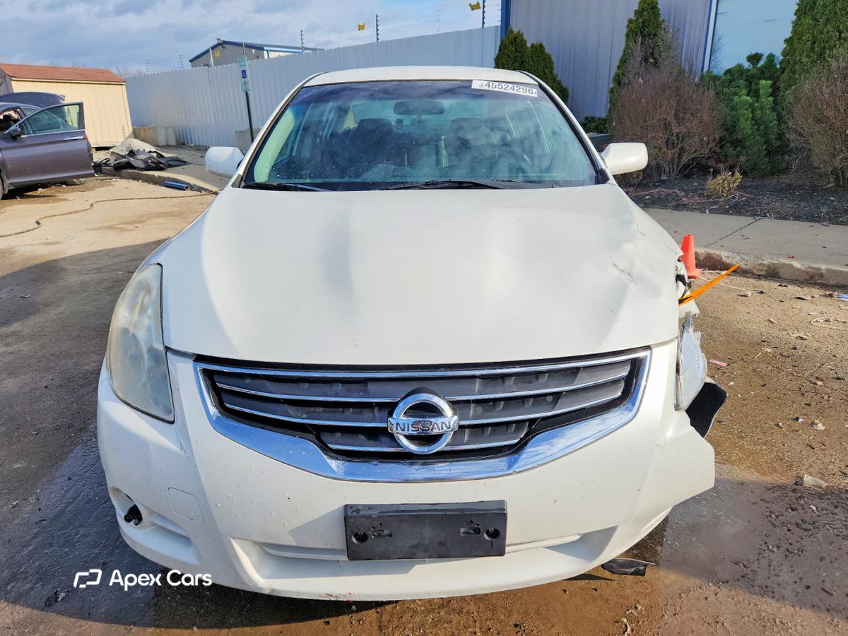 Nissan Altima 2010