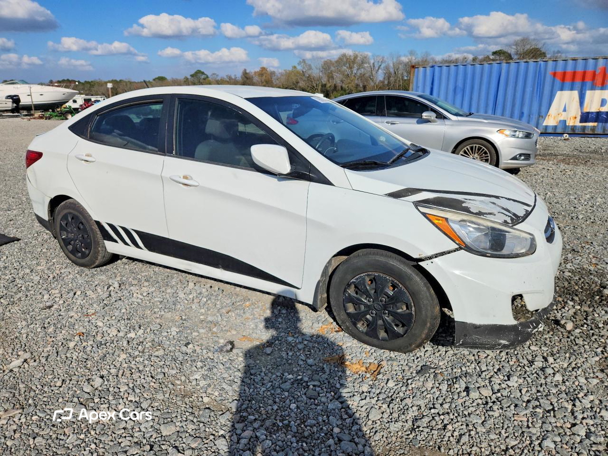 Hyundai Accent 2015