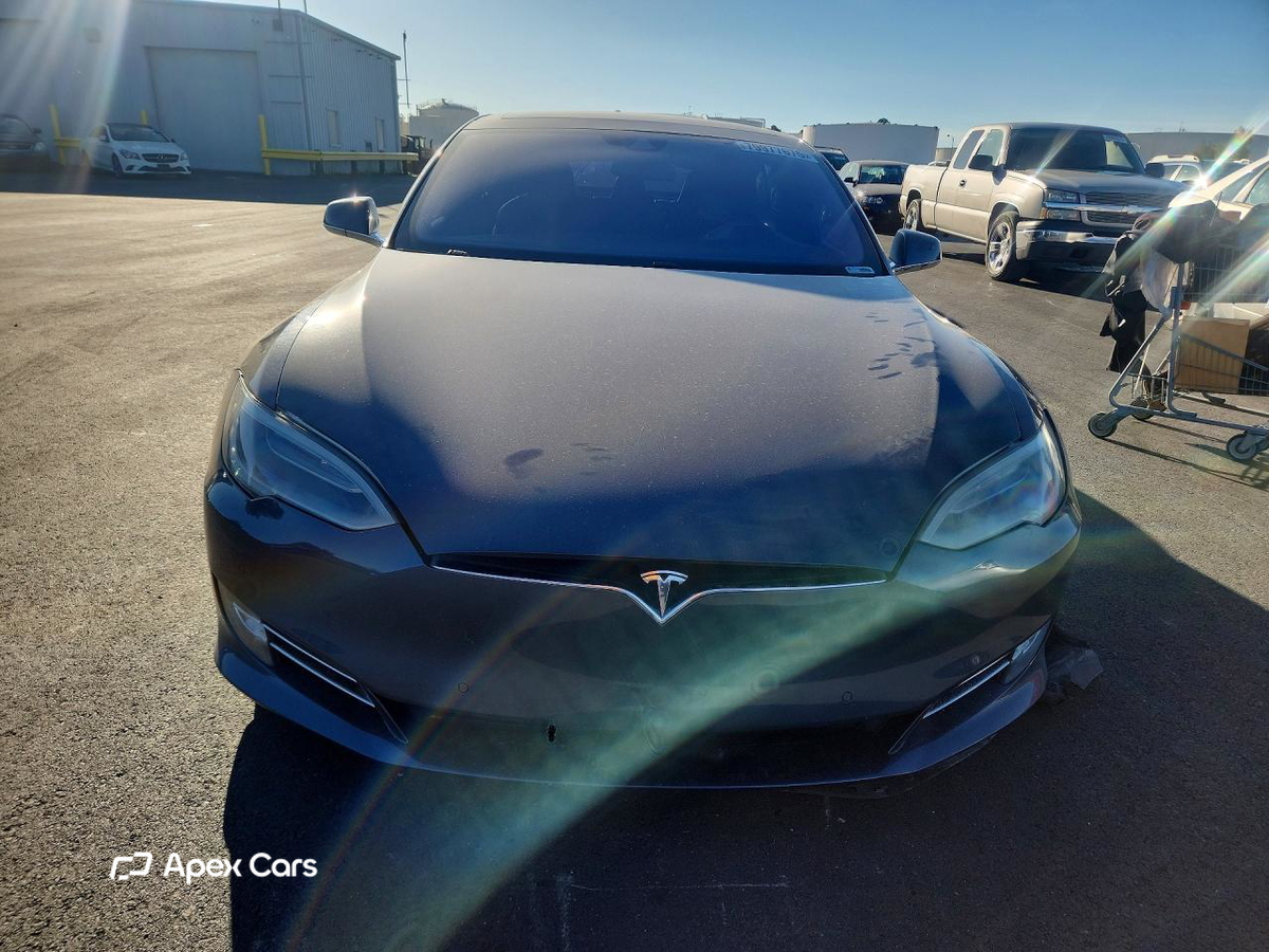 Tesla Model S 2016