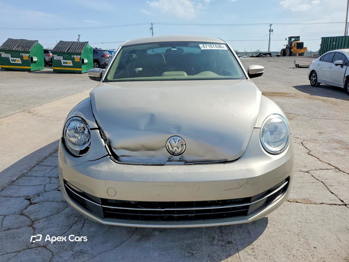 Volkswagen Beetle 2013