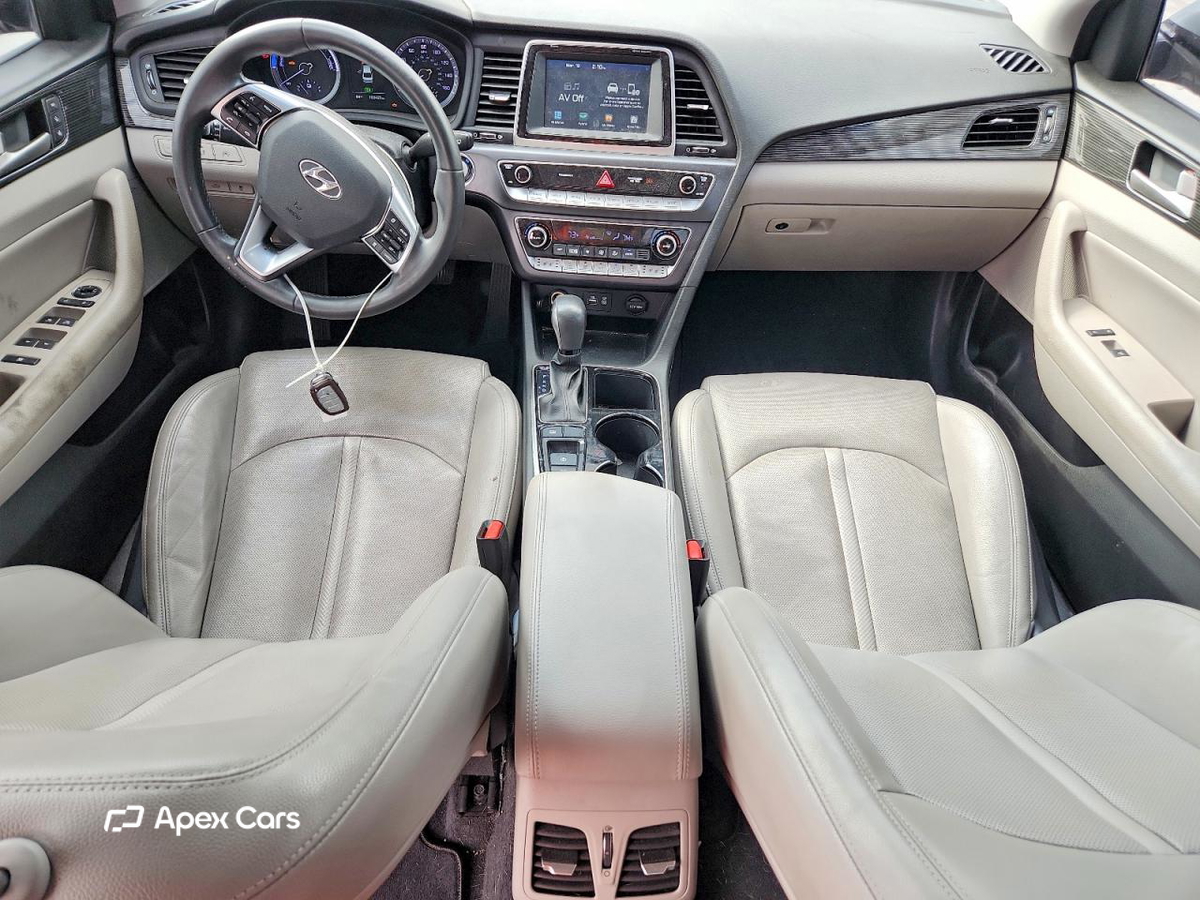 Hyundai  2019