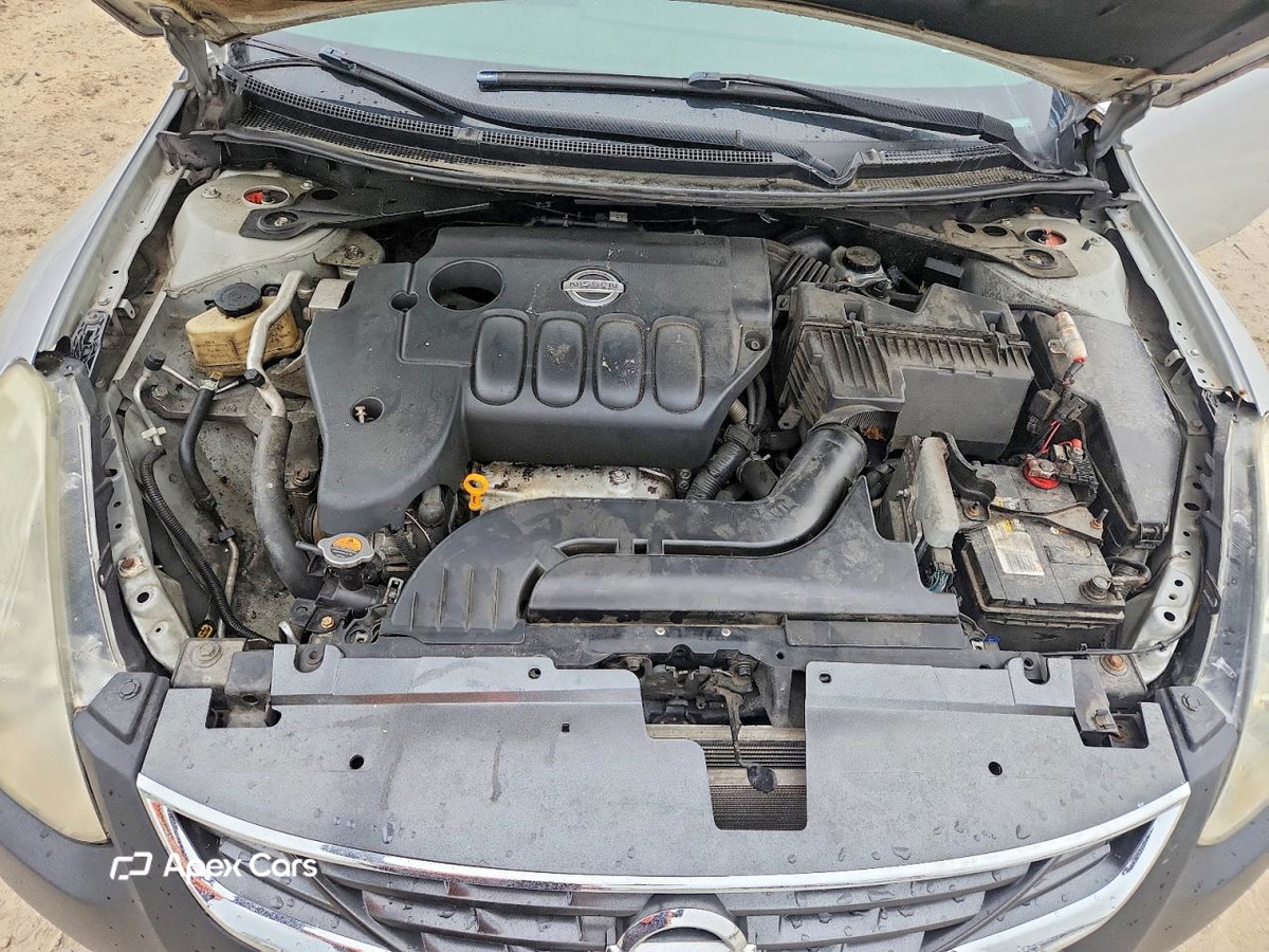 Nissan Altima 2010