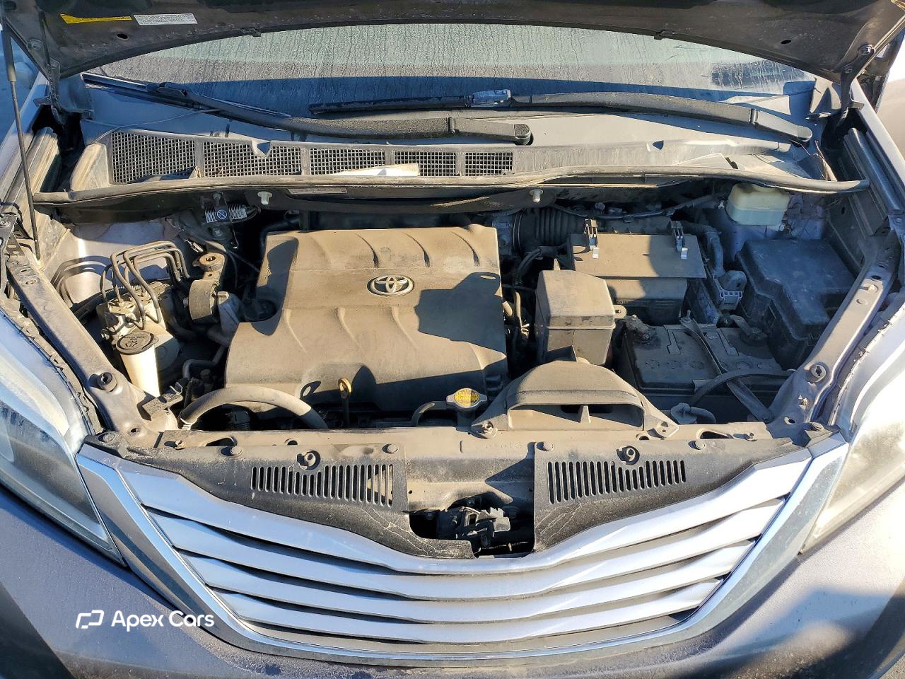 Toyota Sienna 2016