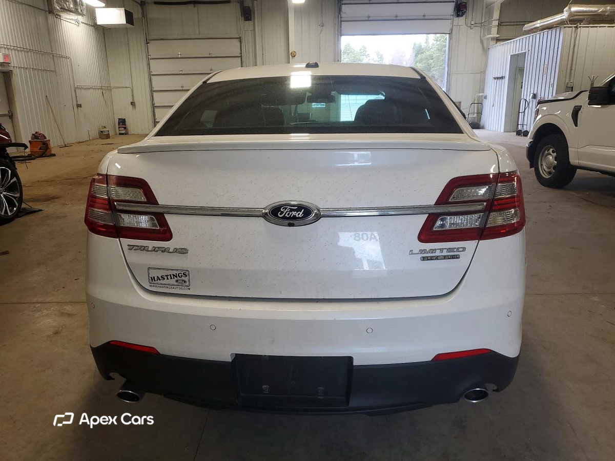 Ford Taurus 2016