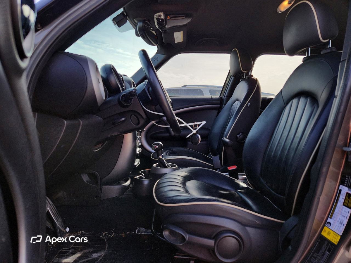 MINI Cooper 2012