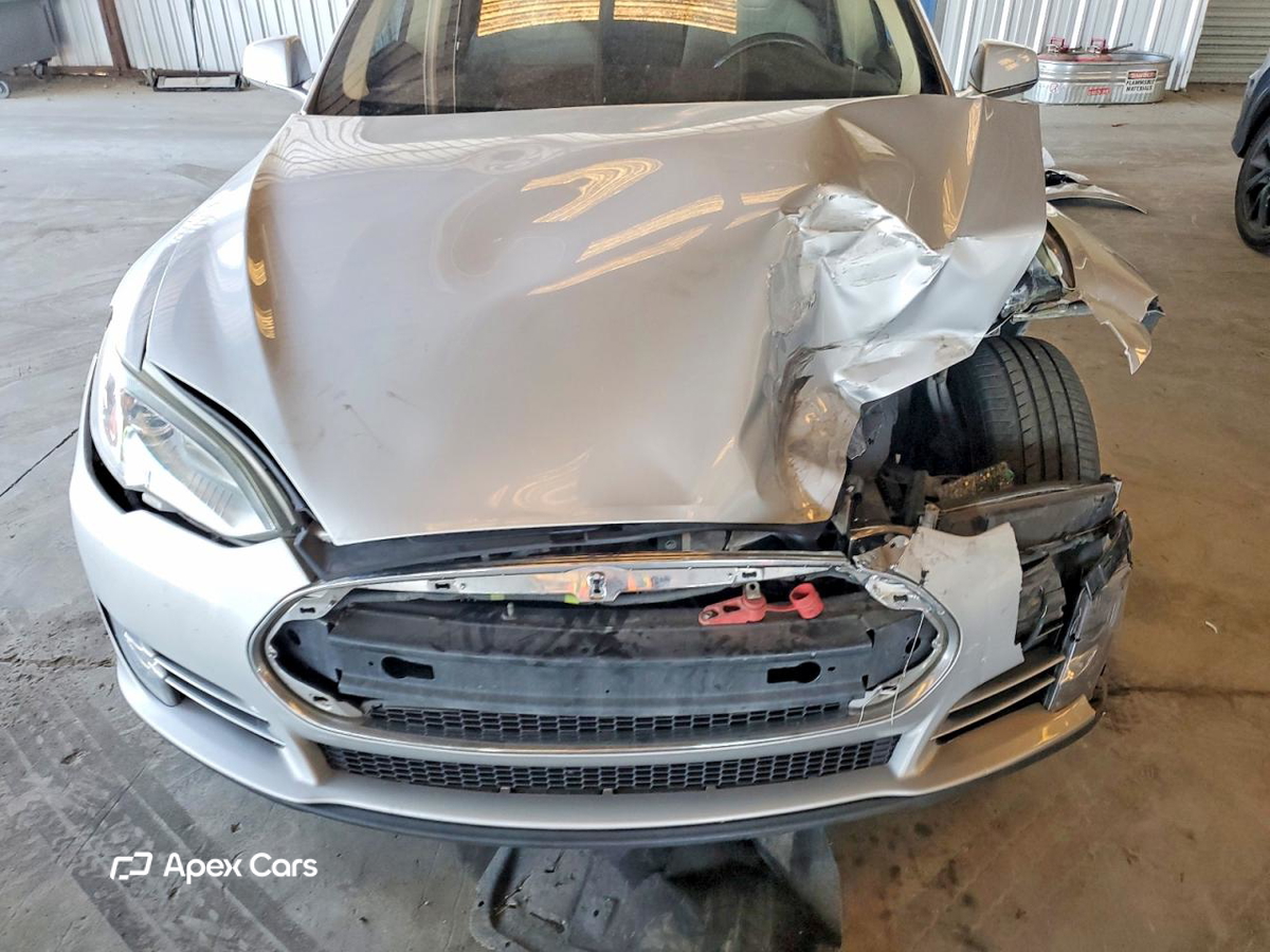 Tesla Model S 2013