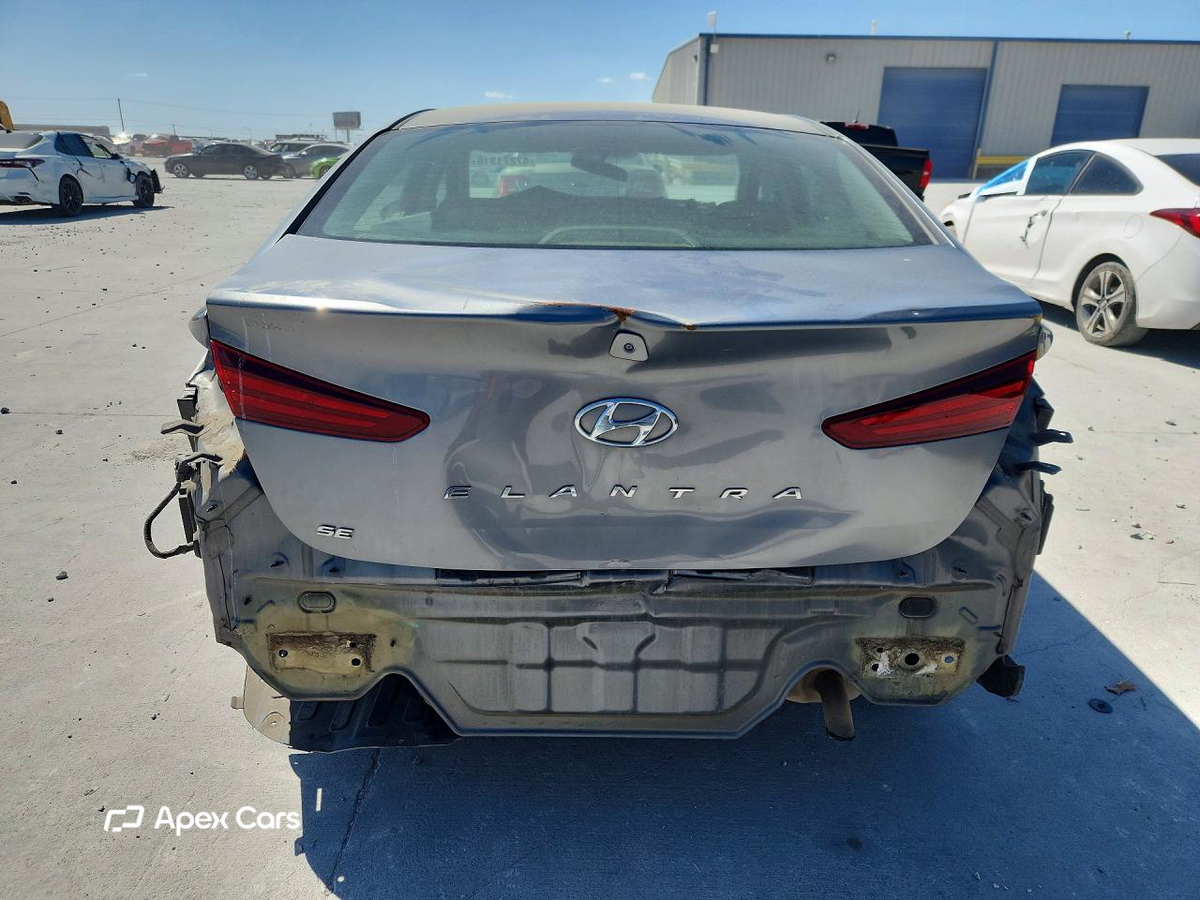 Hyundai Elantra 2019