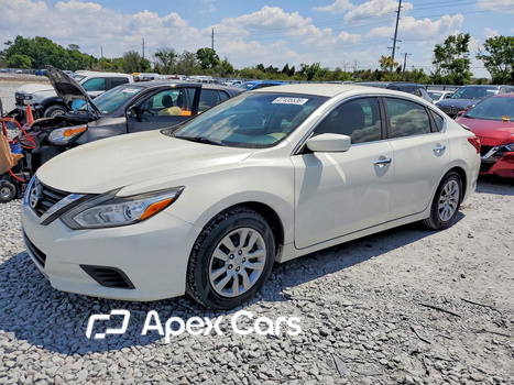 Nissan Altima 2016 - Image 1 of 12