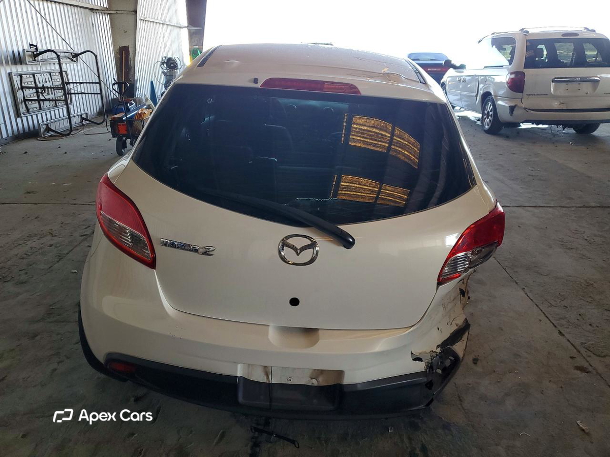 Mazda 2 2011