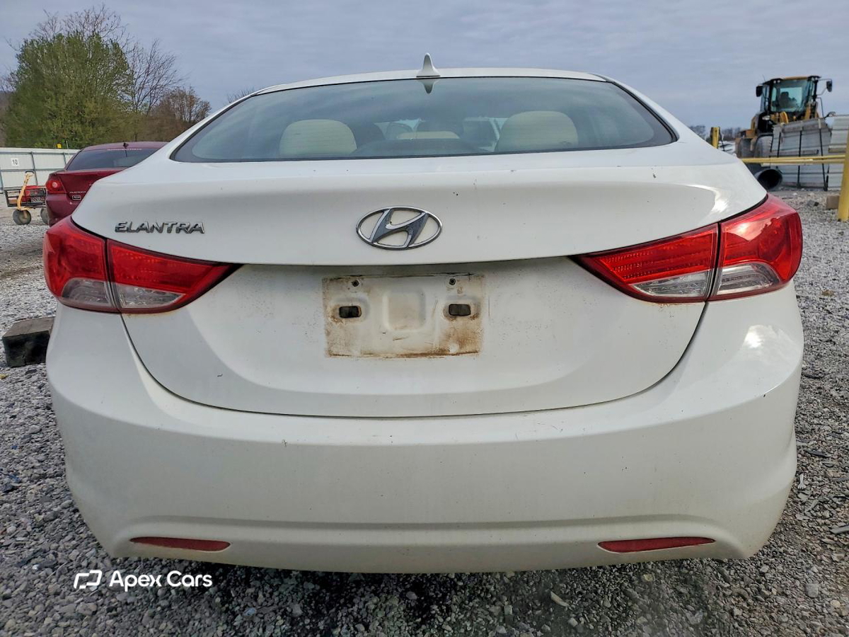 Hyundai Elantra 2013