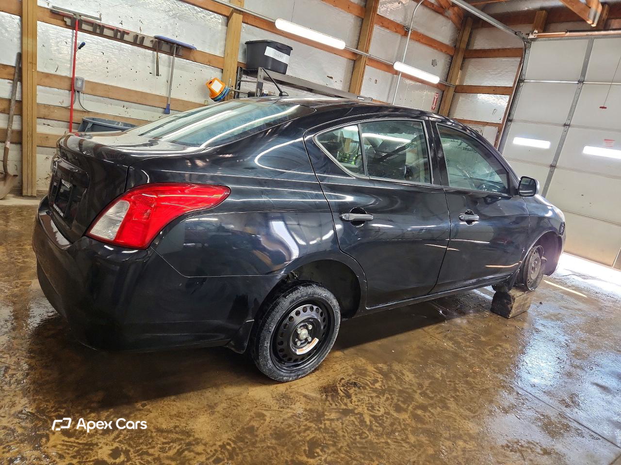 Nissan Versa 2015