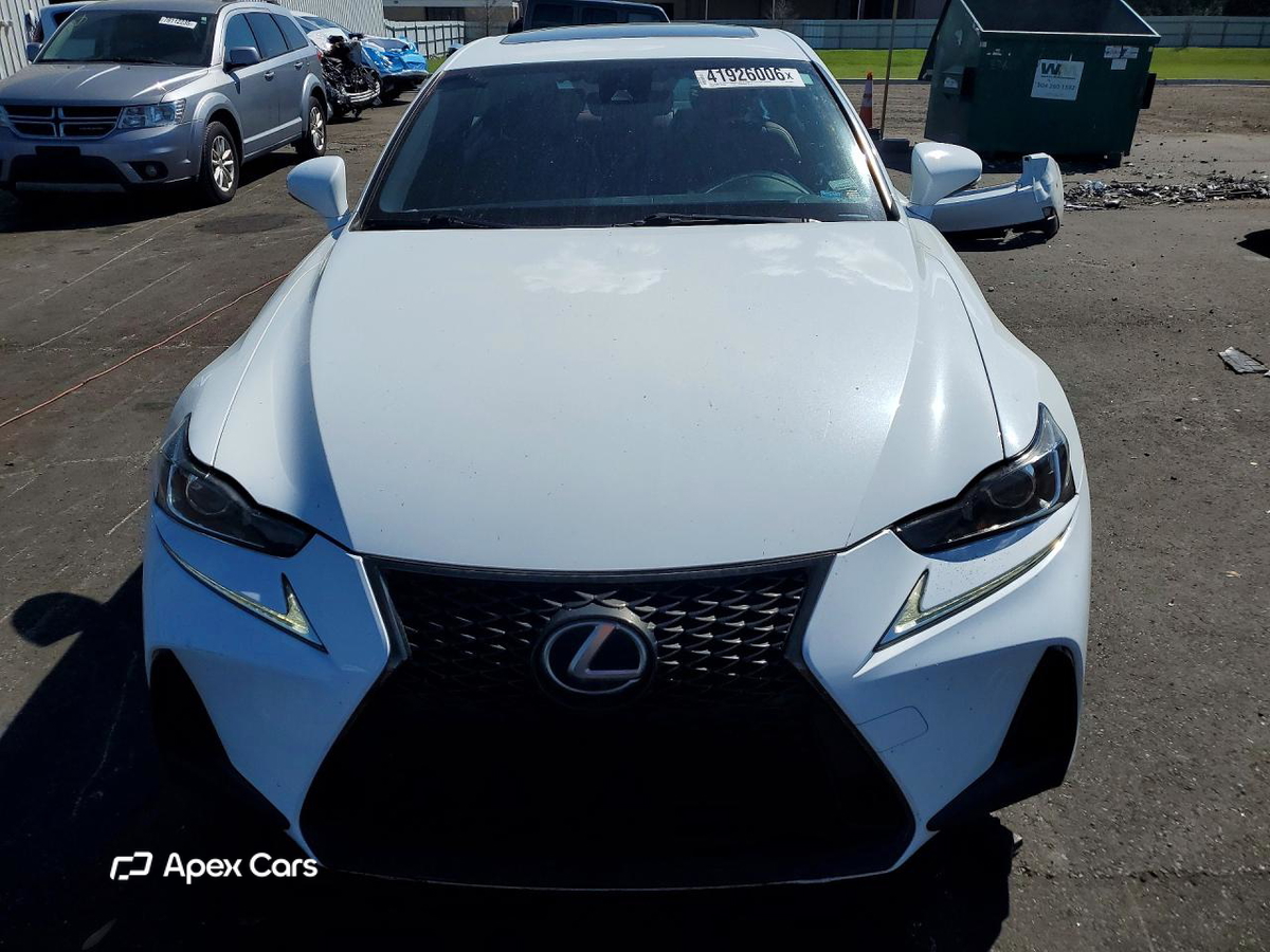 Lexus IS 2017