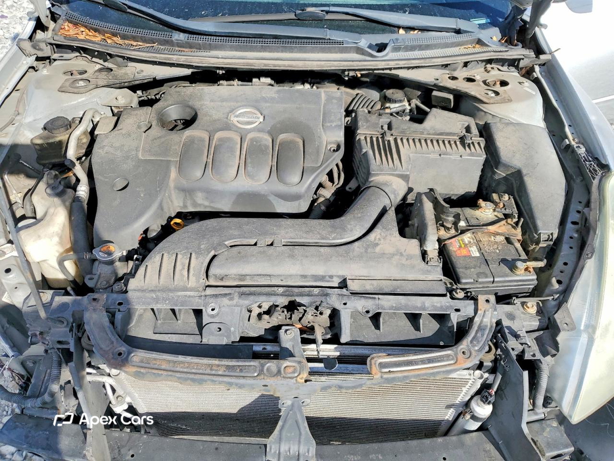 Nissan Altima 2011