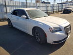 Chrysler 300 2016