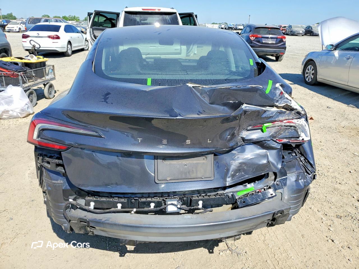 Tesla Model 3 2024