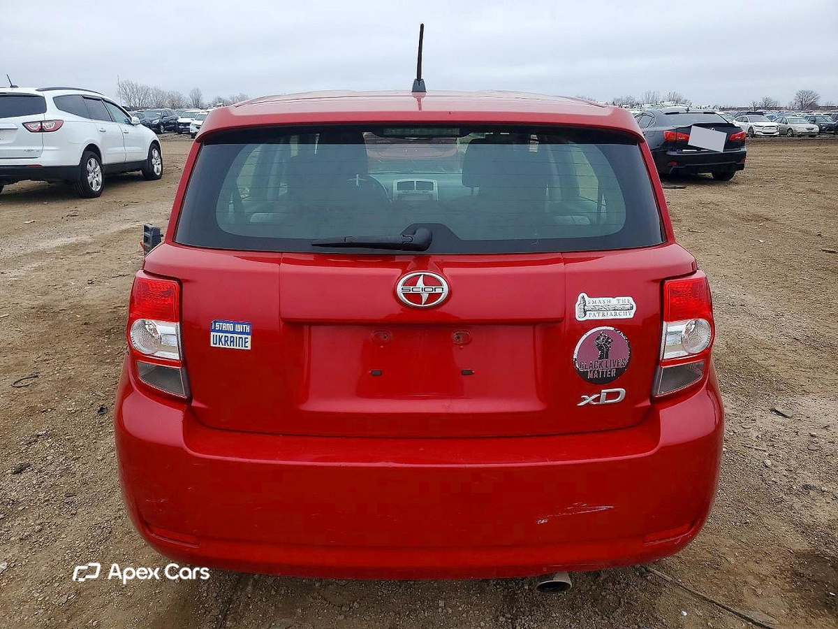 Scion xD 2012