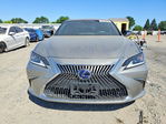Lexus ES 2020