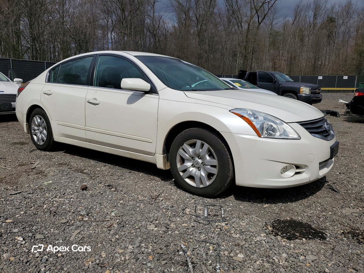 Nissan Altima 2010