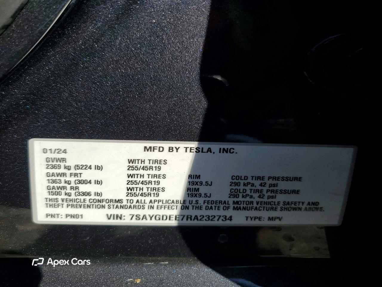 Tesla Model Y 2024