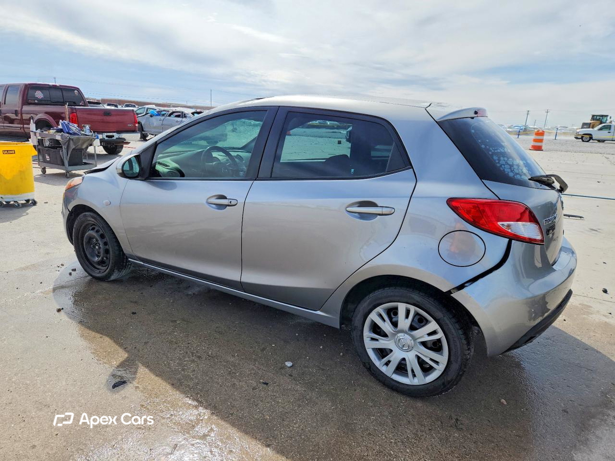 Mazda 2 2012
