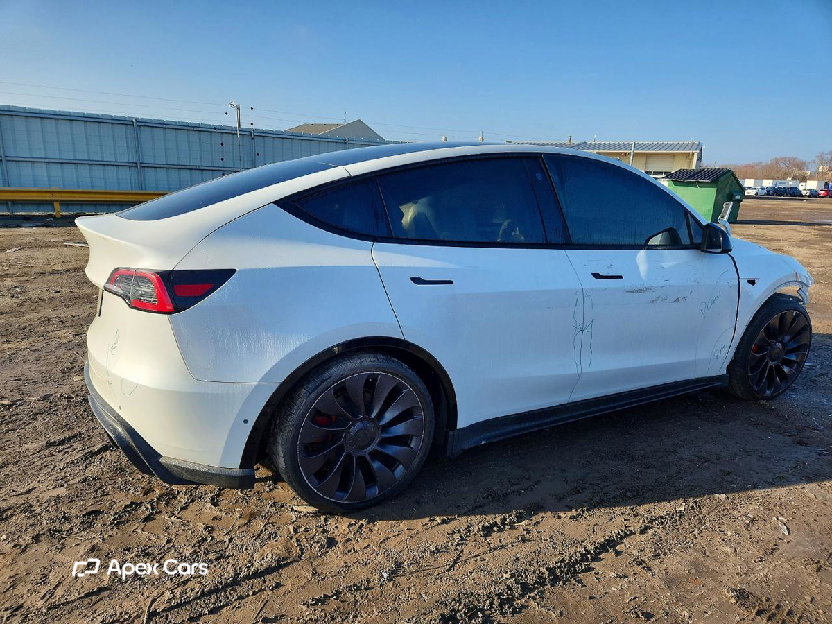 Tesla Model Y 2022