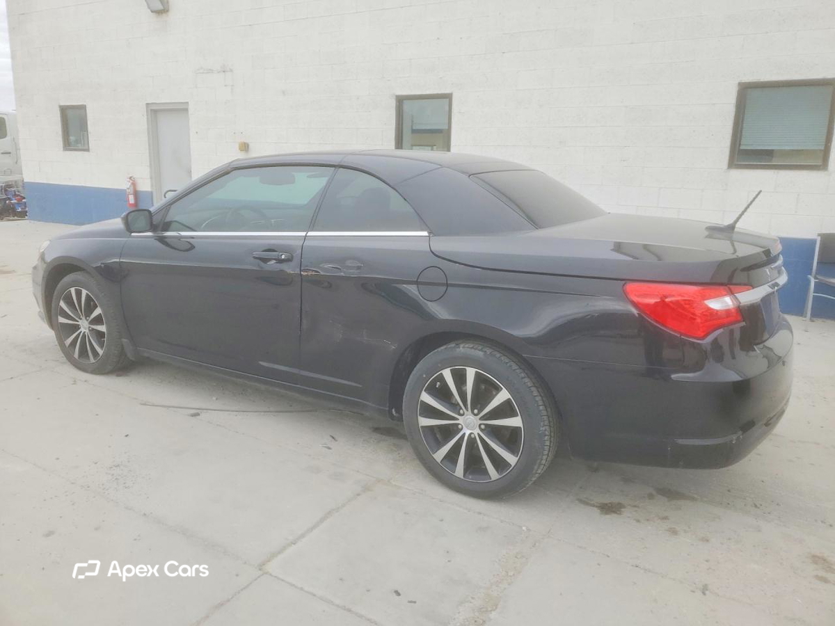 Chrysler 200 2011