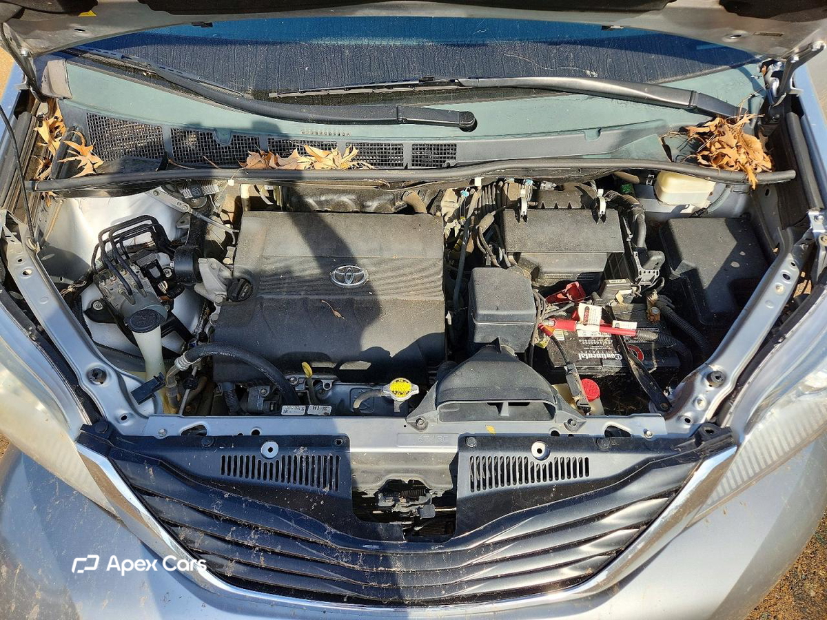 Toyota Sienna 2014