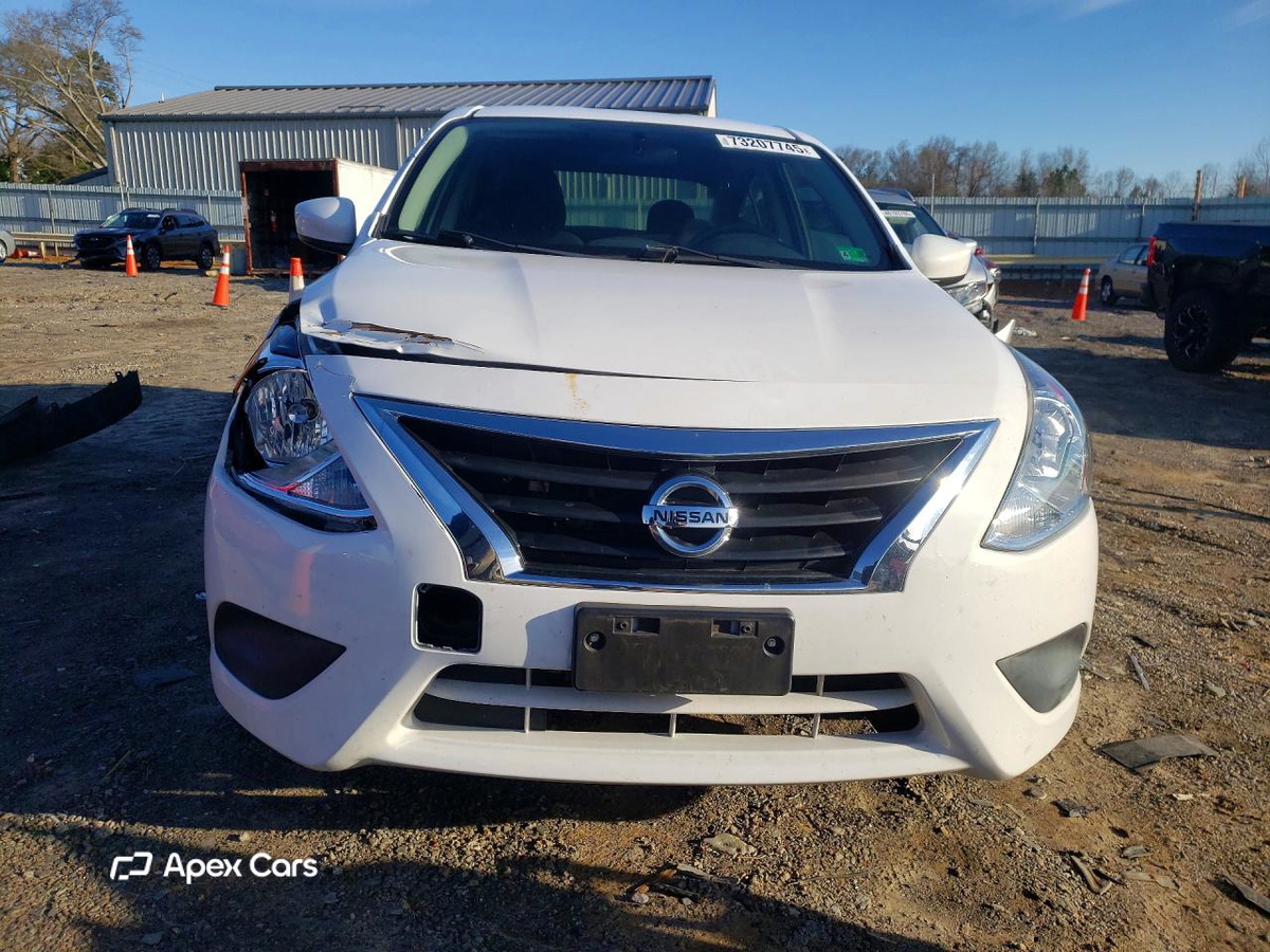Nissan Versa 2017