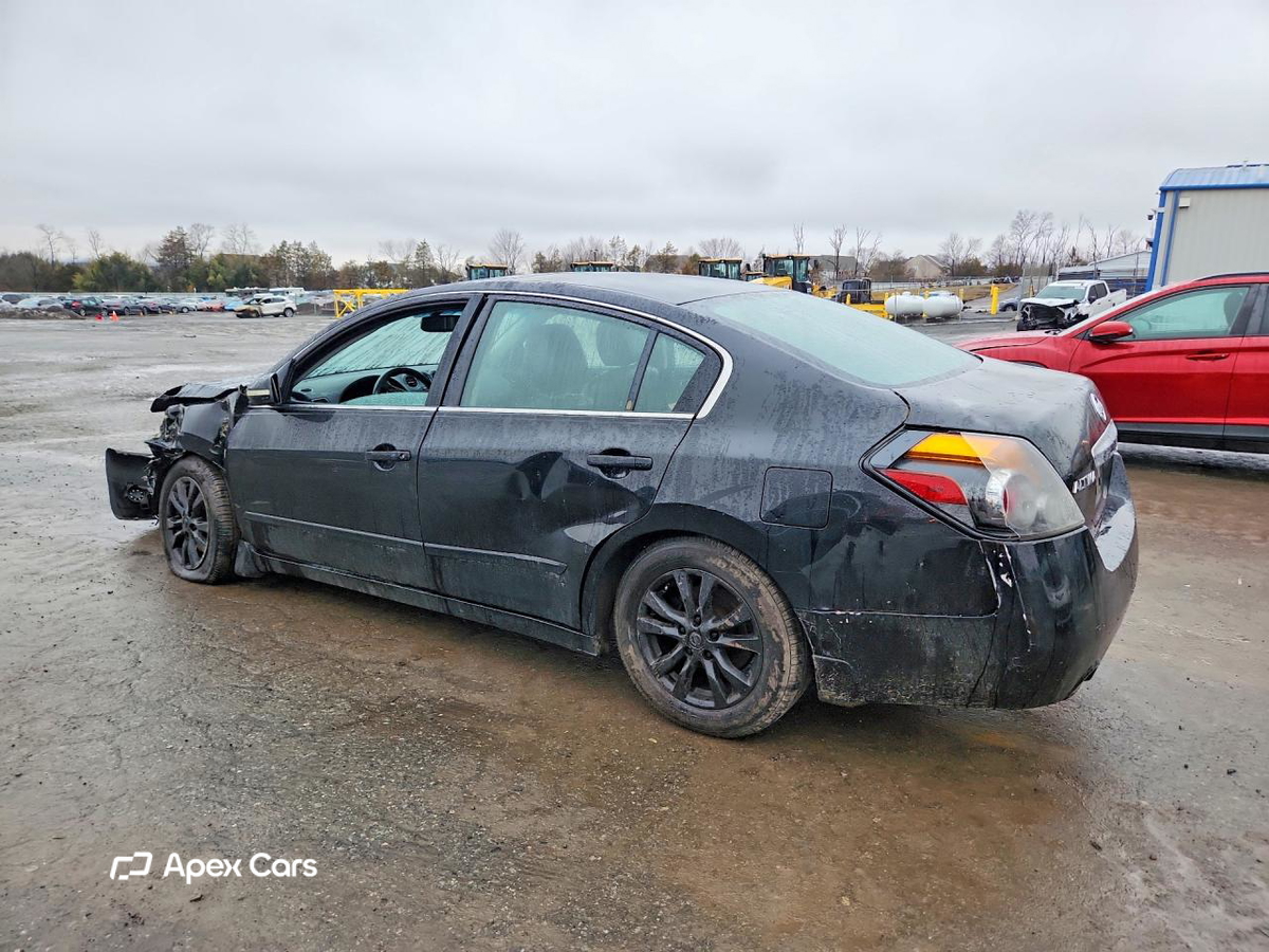 Nissan Altima 2010